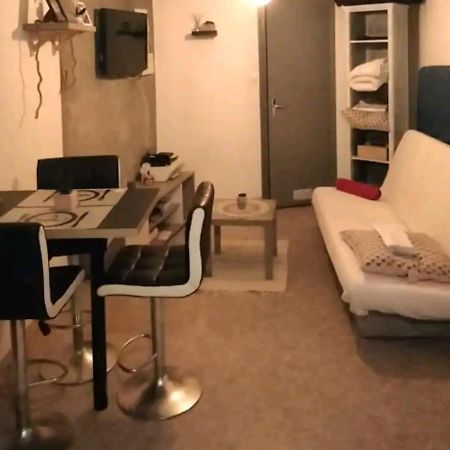 Charmant Studio Apartment Tarascon-sur-Ariege Exterior photo